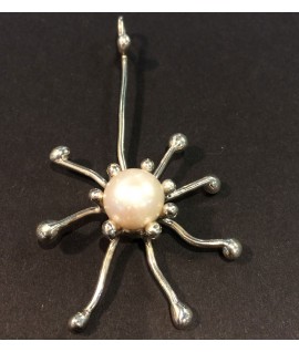Silver Star Pendant with Pearl