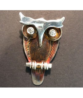 Silver brooch with Owl